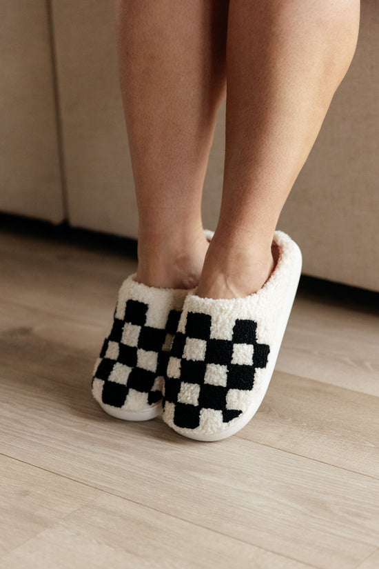 Load image into Gallery viewer, Checked Out Slippers in Black
