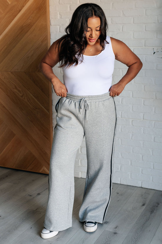 Load image into Gallery viewer, Don&amp;#39;t Get Stuck Stripe Detail Sweatpants
