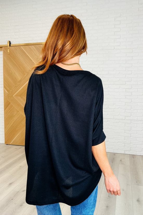 Load image into Gallery viewer, Minimal Muse Batwing Tee in Black
