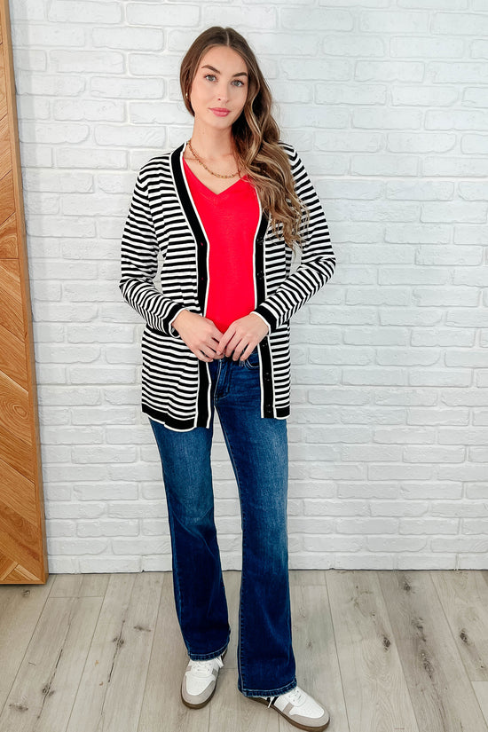 Load image into Gallery viewer, The Every Outfit Basic V-Neck Top in  Ruby
