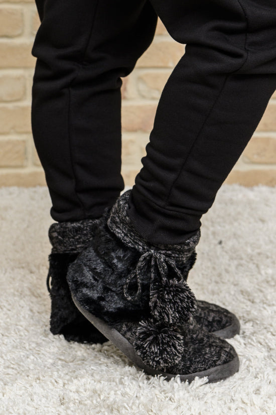 Cable Knit Slipper Boots With Pompom Trim